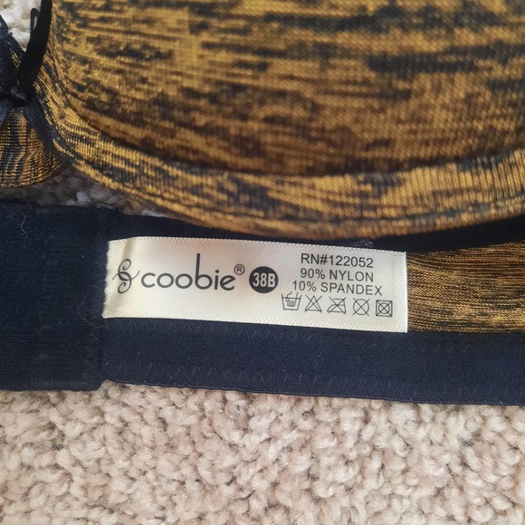 COPY - NWT Coobie 38 B Bra..  Padded Underwire, removable straps - Picture 3 of 4